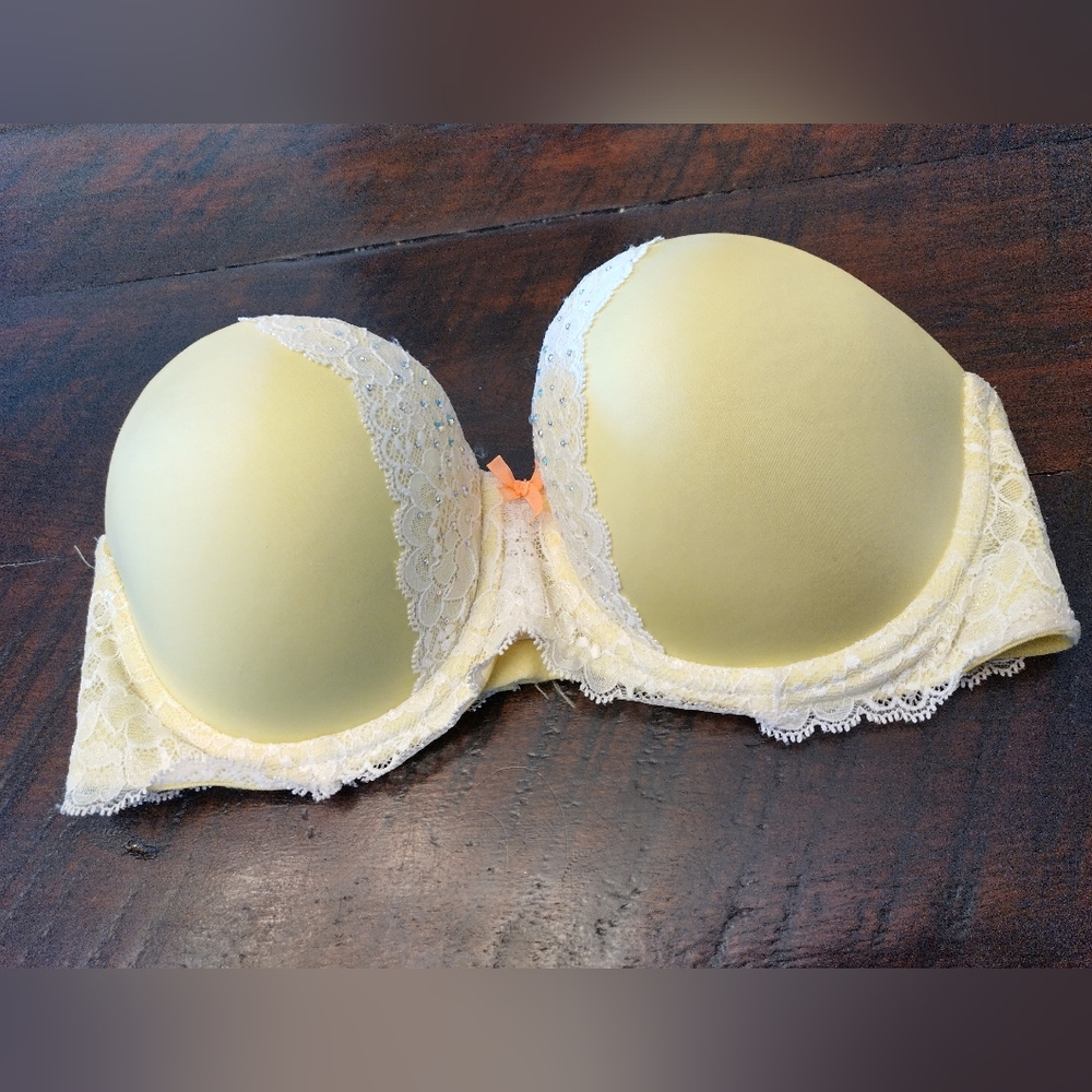 Victoria's Secret Yellow Lace Push-Up Bra